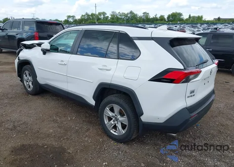 2020 Toyota Rav4 Xle z USA, uszkodzony, nr VIN 2T3P1RFV5LC111146